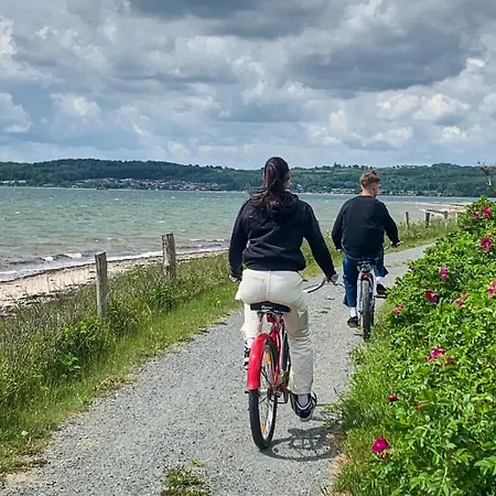 Apartment Modern Vacation - Close To Sea And Nature. *